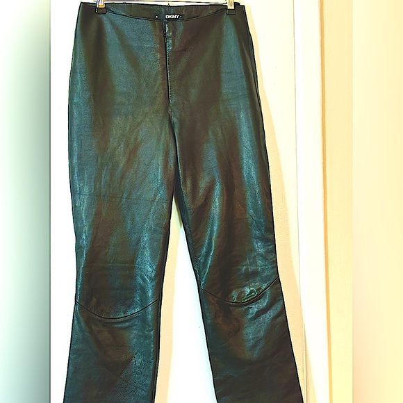 DKNY Black Leather Pants, Straight Legs, Zipper Front,Fully Lined.Woman’s Size 6 - Picture 11 of 12